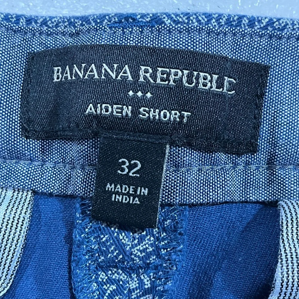 Banana Republic Aiden Shorts Mens 32 Floral Blue Stretch‎ Performance